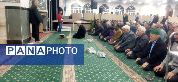 حضور دانش‌آموزان دبستان پسرانه فضیلت در نمایش آیینی یاس نبوی