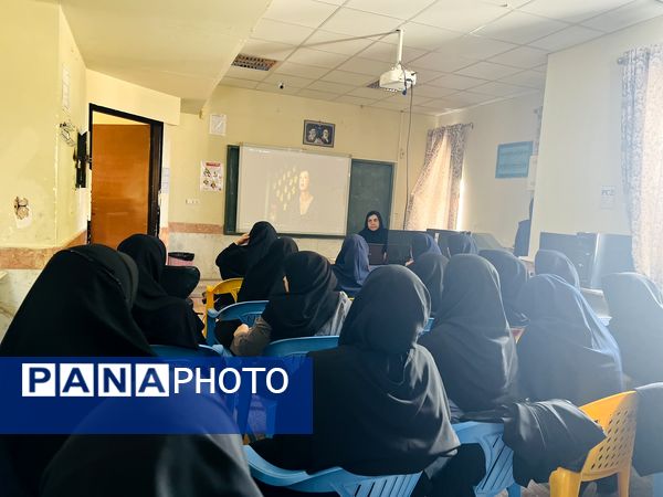 برگزاری روز دوم کارگاه توانا با حضور جمعی از مدیران و معلمان در سملقان