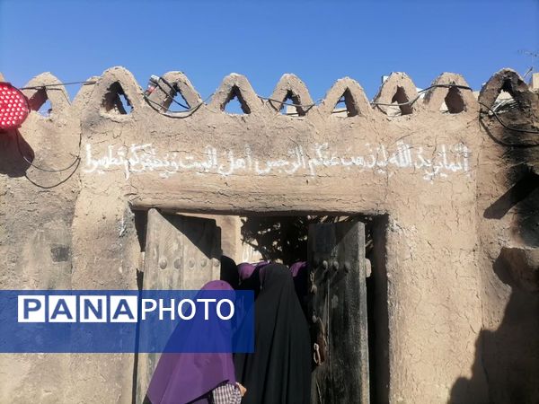 آشنایی نوجوانان با تاریخ صدر اسلام در نمایشگاه حدیث غربت یزد