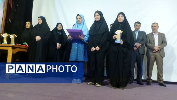 مراسم تجلیل از دانش‌آموزان منتخب طرح‌های حوزه ابتدایی در قائمشهر