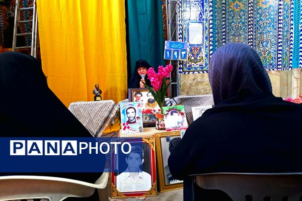 برگزاری محفل انس با قرآن و تجلیل از خانواده‌ شهدا