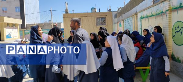 مسابقات استعداد یابی دارت در دبستان دخترانه آزادی شیروان