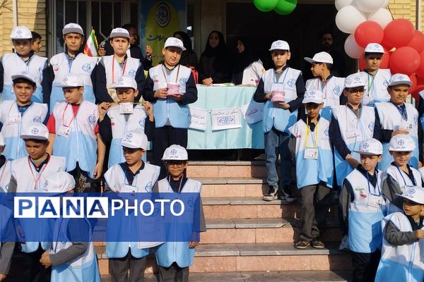 افتتاحیه سفیران سلامت در دبستان ابن‌سینا بهارستان‌دو