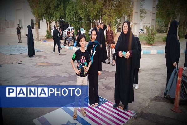 خدمت‌رسانی دانش‌آموزان و فرهنگیان ناحیه‌چهار اهواز به زوار اباعبدالله‌الحسین(ع)