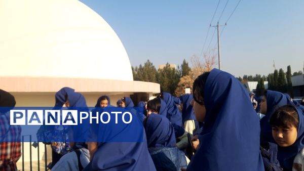 اردوی آموزشی و علمی دبستان آرمینه مصلی نژاد در انگاریوم دانشگاه فردوسی