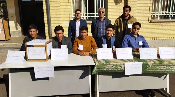 برگزاری انتخابات شورای دانش‌آموزی در مدرسه نمونه دولتی المهدی اسکو