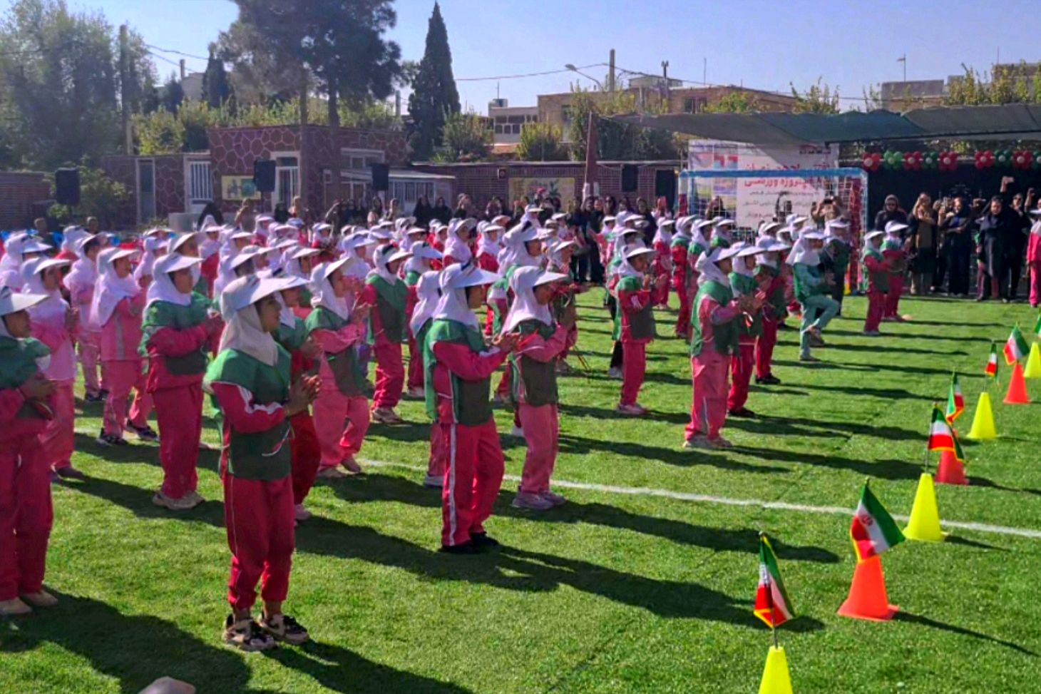 افتتاح ۱۱پروژه ورزشی ؛ طرح میدان همدلی در آباده