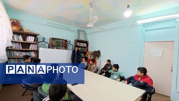 کارگاه خبرنگاری و انتخاب سر دبیر خبرنگاران پسر در شهرستان خلیل‌آباد 