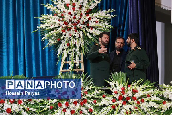 مراسم وداع با پیکر شهدای خدمت در مصلی تهران