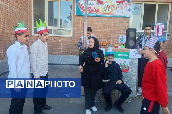 شادی دانش‌آموزان معارف ۶ در جشن پیروزی انقلاب 