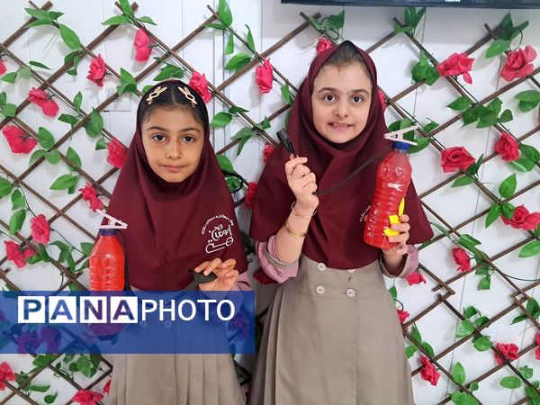 حضور آتش‌نشان البرزی در دبستان ارمغان هستی ناحیه 3 کرج به‌مناسبت روز آتش‌نشان و ایمنی 