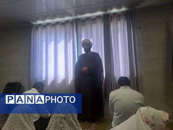 نماز جماعت به امامت امام جمعه‌‌‌ی موقت میناب