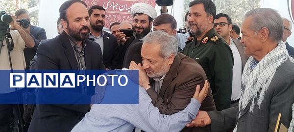 برگزاری مراسم سالروز شهادت شهید حسین فهمیده و آغاز هفته نوجوان و بسیج دانشآموزی در گلزار شهدای تهران