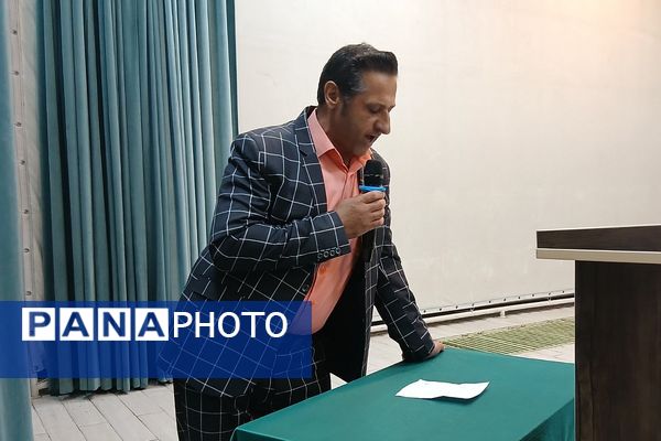  کارگاه آموزشی نحوه تعامل با دانش‌آموزان و بازی‌های گروهی در باقرشهر 