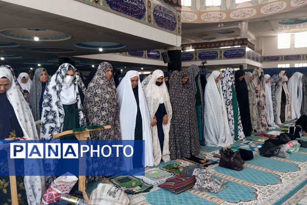  صفوف نماز جمعه لردگان؛ نبض جامعه در دست همدلی و بصیرت