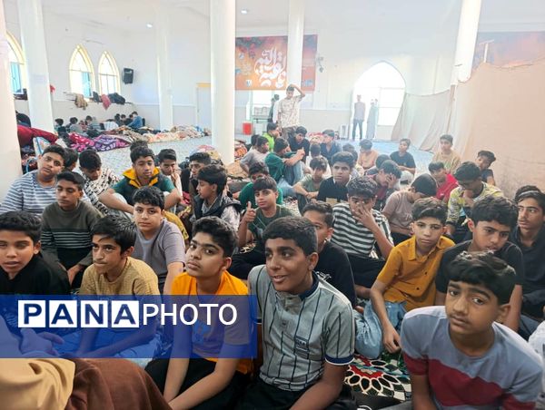 مراسم اعتکاف دانش‌آموزی در مسجد نور سندرک