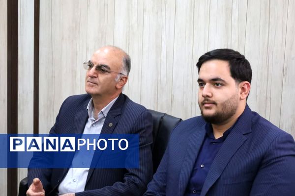 افتتاح زمین چمن دبیرستان دوره اول استعدادهای درخشان شهیدان مزیدی 