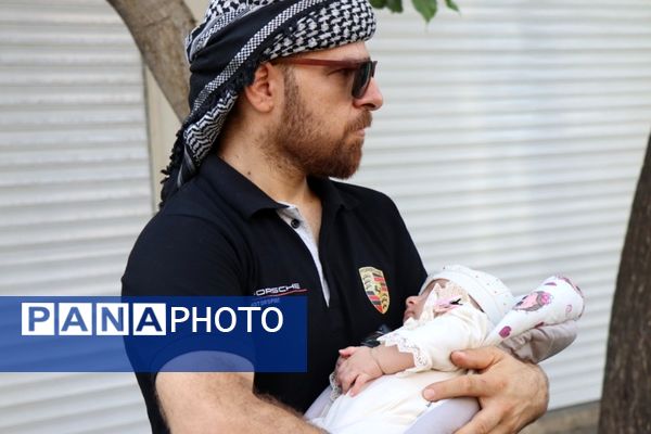 پای‌برهنه،در مسیر عشق