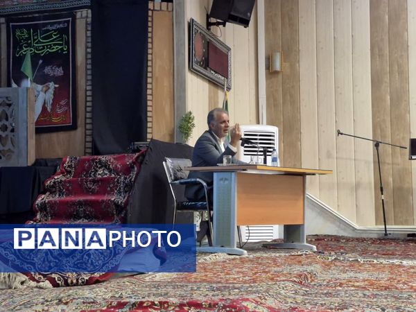 جلسه مدیران مدارس قطب شمال استان اصفهان