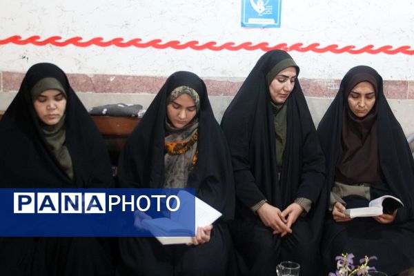 افتتاحیه محفل انس با قرآن‌کریم در دبیرستان جوادالائمه بهارستان‌دو