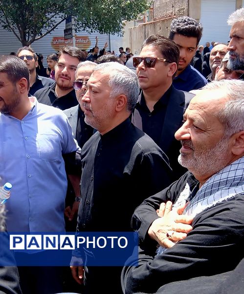 تشییع پیکر مطهر شهید سردار محمد کاظمی و تعدادی از شهدای جنگ تحمیلی در مشهد