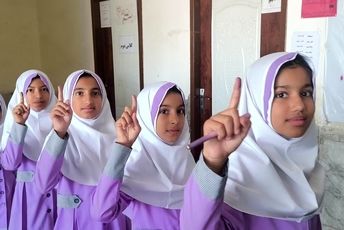 برگزاری بیست‌وهشتمین انتخابات شورای دانش‌آموزی در آموزشگاه شهید بهشتی 