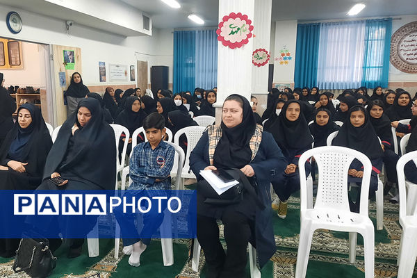 آیین آگاهی‌بخشی آسیب‌های اجتماعی در آموزشگاه شادروان ملوک زندی‌