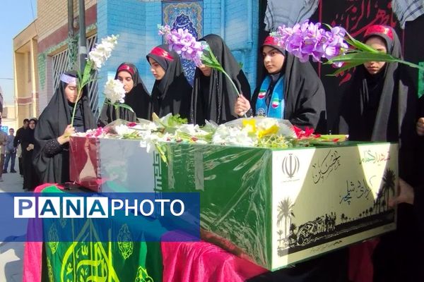 آیین استقبال از شهید گمنام در دبیرستان الزهرا 