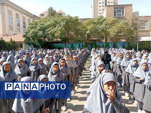 آماده سازی دانش آموزان پیشتاز برای جشن عاطفه ها
