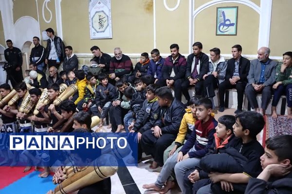 مراسم زورخانه‌ای به‌مناسبت ولادت حضرت علی (ع) در ابرکوه