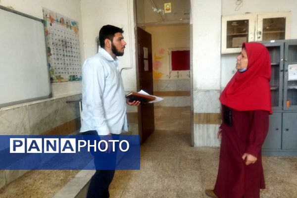 بازدید گروه جهادی از مدارس کم برخوردار ناحیه ۴ شیراز در جهت تحقق عدالت آموزشی 