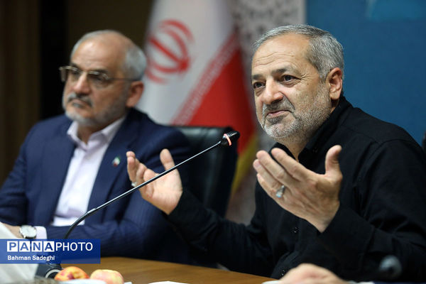 امضای تفاهم‌نامه‌ وزارت آموزش و پرورش و شرکت‌های خودروساری، صنعتی و معدنی کرمان