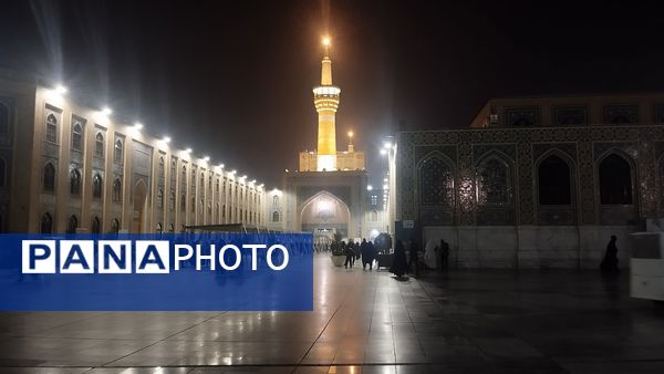 حال و هوای حرم مطهر رضوی در شب شهادت حضرت زهرا (س)
