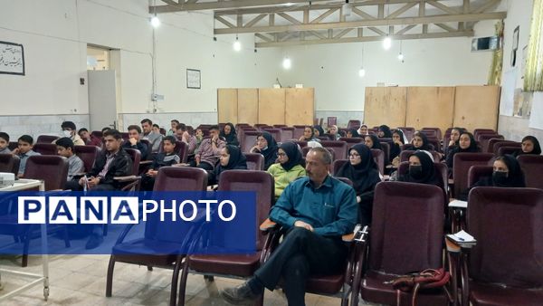 برگزاری دوره‌ کارگاهی خبرنگاری پانا ویژه‌ دانش‌آموزان شهرستان تفرش