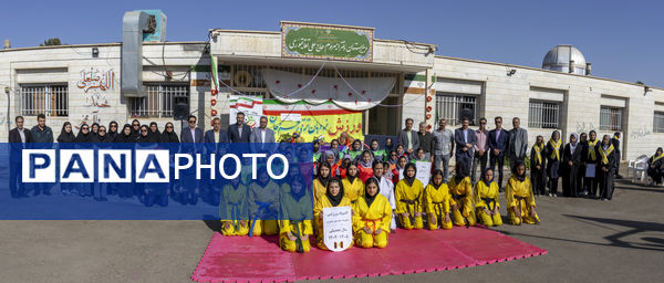 مشعل دوازدهمین دوره المپیادهای ورزشی درون مدرسه‌ای در شهر نیم‌ور روشن شد