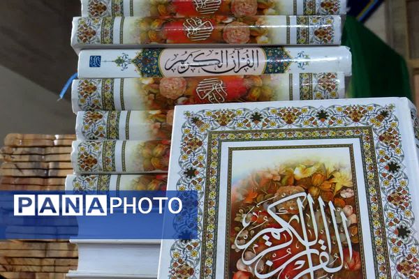 برگزاری محفل انس با قرآن کریم به میزبانی دبیرستان شاهد‌ شهید مسعود‌ درخشان 