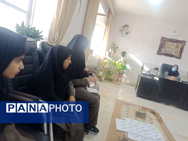  جلسه اول شورای دانش آموزی دبیرستان نمونه اندیشه 