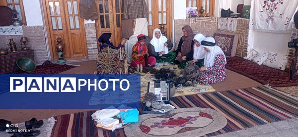 نمایشگاه هفته فرهنگی بیرجند