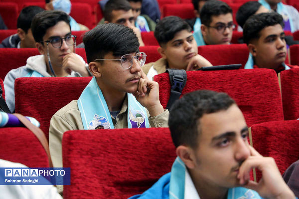 مراسم آموزش کاروان‌های عمره دانش‌آموزی به دانش‌آموزان عازم سرزمین وحی