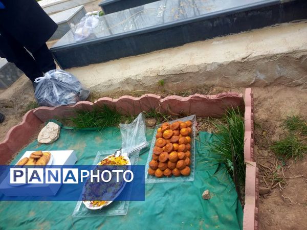 سنت حضور در آرامگاه اموات در روز عید فطر در کیاسر 