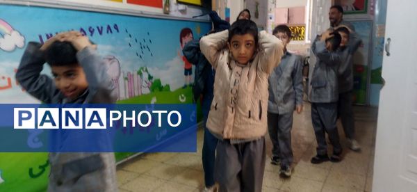 مانور زلزله در مدرسه فضیلت کاشمر