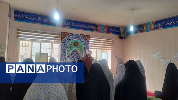 محفل انس با قرآن در دبیرستان شاهد تکتم