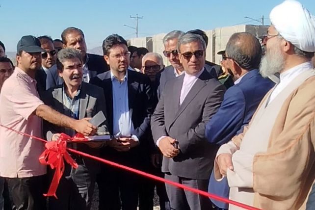افتتاح نیروگاه خورشیدی ۳ مگاواتی (پیشرو صالح)  کاشمر با حضور استاندار خراسان رضوی