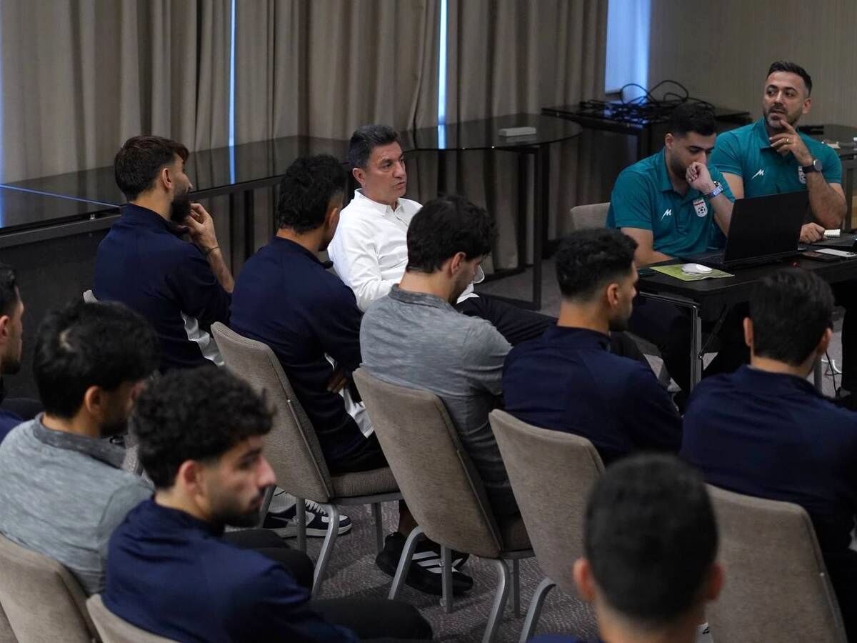 قلعه‌نویی «روسیه» را برای شاگردانش تشریح کرد