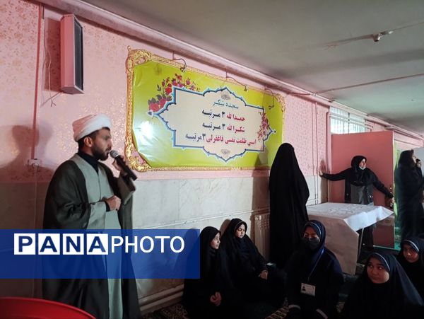 دبیرستان دخترانه شاهد قدسیان میزبان پیکر مطهر شهید گمنام