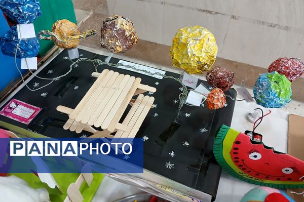 برپایی نمایشگاه هفته پژوهش در مدارس رباط‌کریم