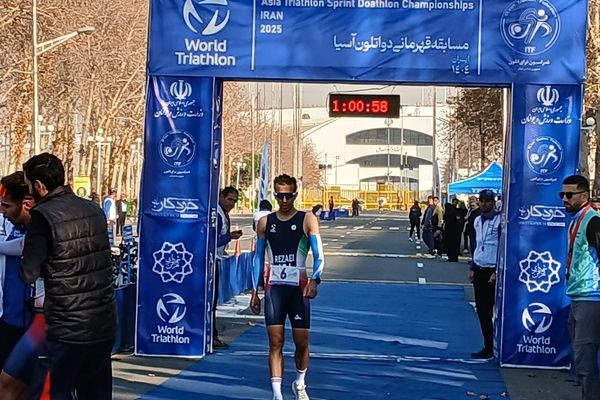 دختران و پسران دواتلون ایران بر بام آسیا ایستادند