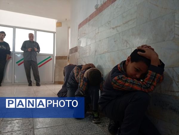 مانور زلزله در دبستان شهید پسندیده فدافن  
