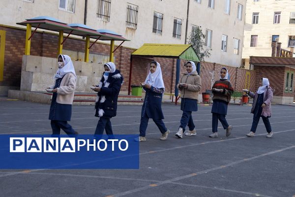 گرامیداشت شهادت حضرت زینب(س)بانوی دو عالم در مدرسه شهدای ۱۵خرداد قرچک