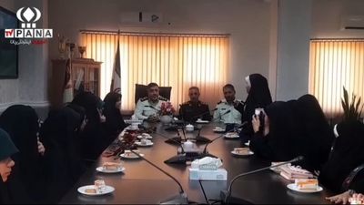 حضور دختران حاج قاسم شهرستان آزادشهر در ستاد انتظامی این شهرستان بمناسبت هفته فراجا